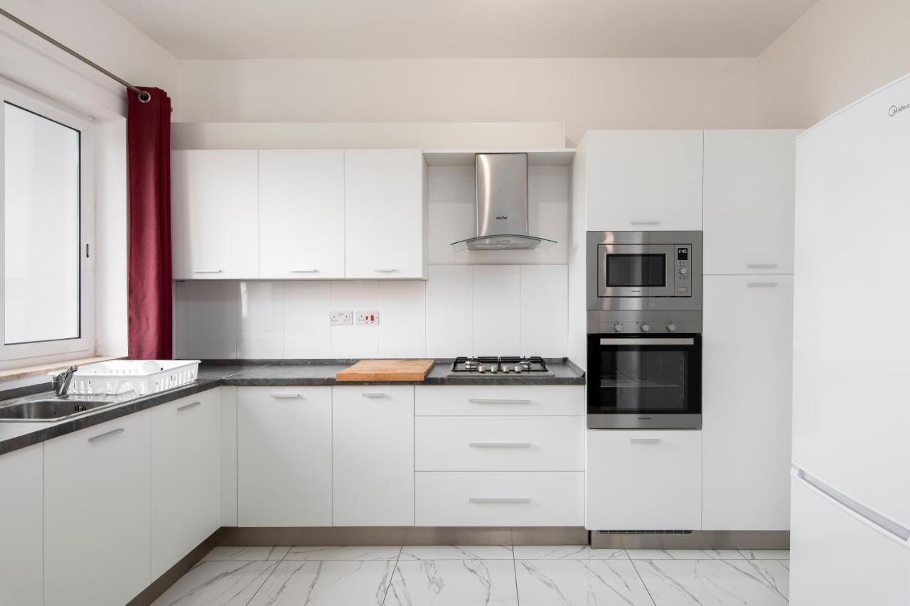 Sea View Apartment 2 Bedrooms 2 Bathrooms, 2 Minutes Away From The Sea Saint Julian's 外观 照片